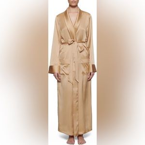 SKIMS Long Stretch Silk Robe in Honey